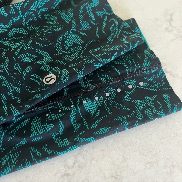 Lululemon Fast & Free Crop (19")
Thrive Viridian Green Black - Picture 9 of 9